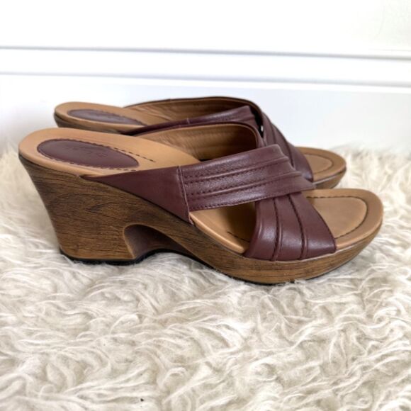 Dansko Neve Criss Cross Brown Leather Wedge Sandals | Size 40 - Picture 2 of 8